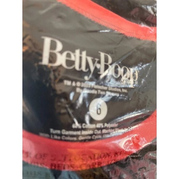 Betty Boop +6 Black Heart Text Graphic Contrast Trim Crew Neck Short Sleeve Tee - Picture 6 of 6